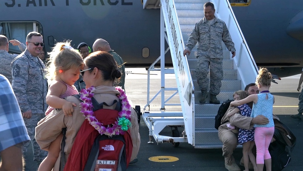 Hawaii Air Refuelers Arrive Home