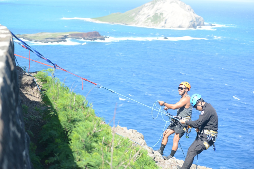 Coast Guard, Korean coast guard rescue swimmers conduct professional exchange