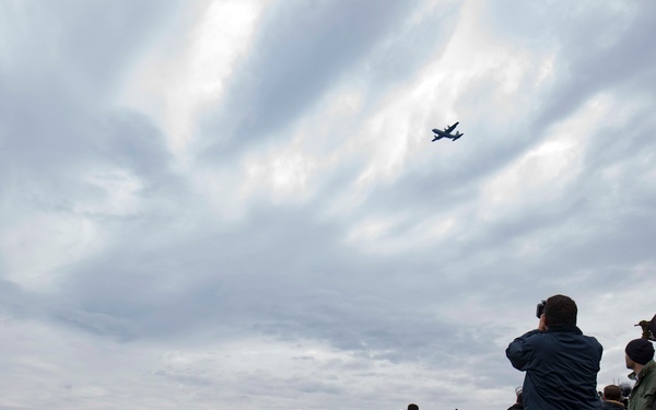 U.S. and Serbia perform airborne insertion exercise