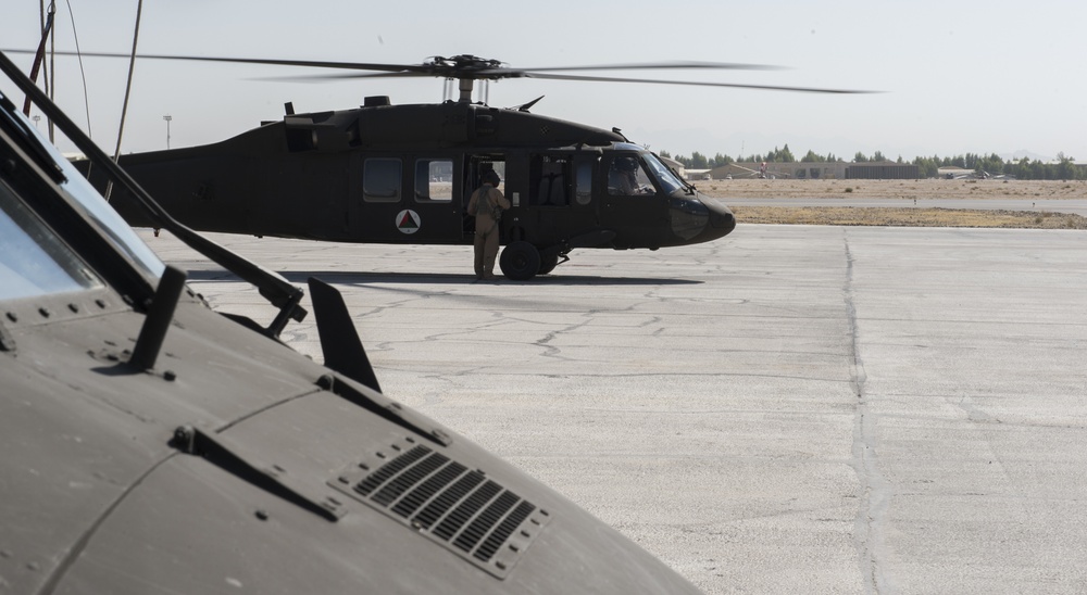 Afghanistan UH-60 Pilots train