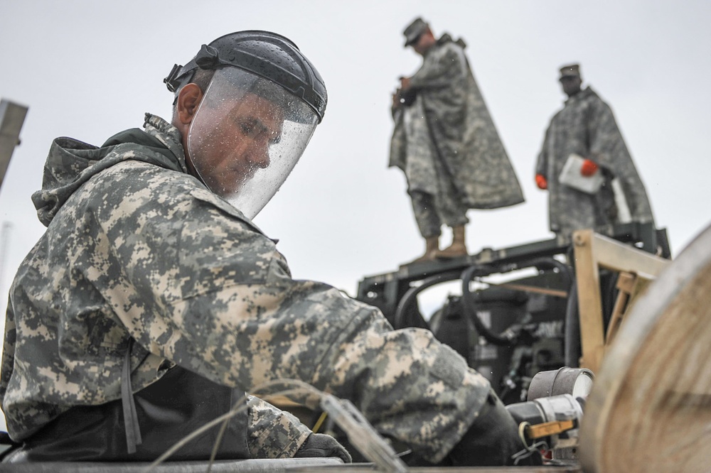 941st Quartermaster Company delivers fuel to Vieques.