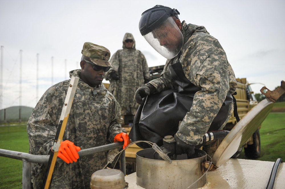 941st Quartermaster Company delivers fuel to Vieques.