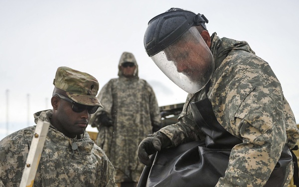 941st Quartermaster Company delivers fuel to Vieques.