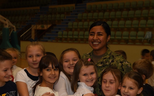 NSF Redzikowo Sailors visit a local school in Jezierzyce, Poland