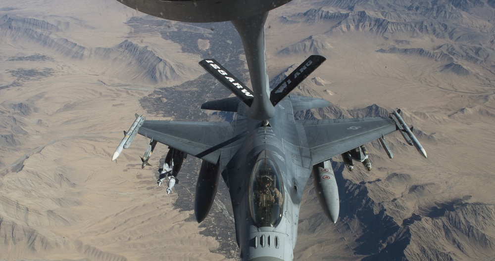 KC-135 refuels F-16s over the skies of Afghanistan