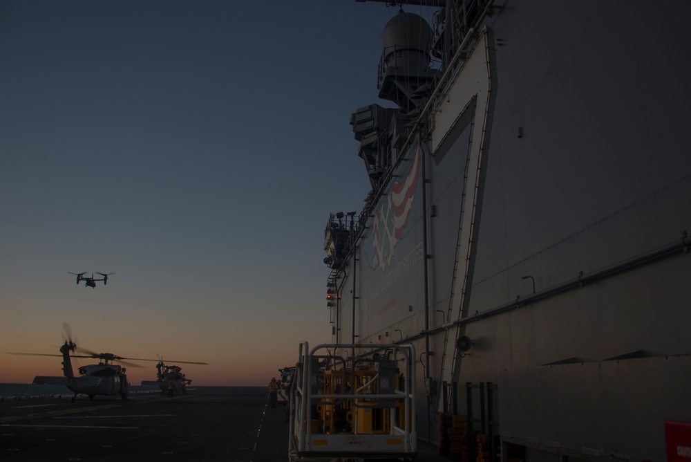 USS Iwo Jima (LHD 7) conducts COMPTUEX