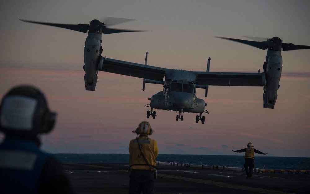 USS Iwo Jima (LHD 7) conducts COMPTUEX