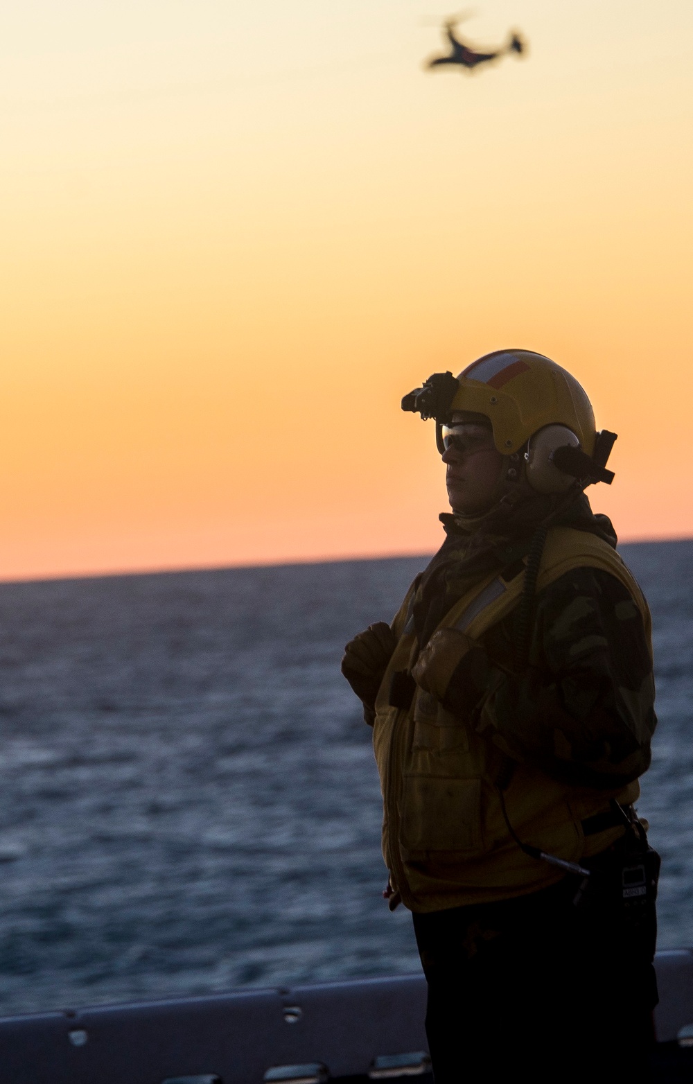 USS Iwo Jima (LHD 7) conducts COMPTUEX