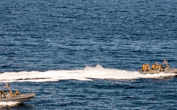 USS New York (LPD 21) conducts COMPTUEX