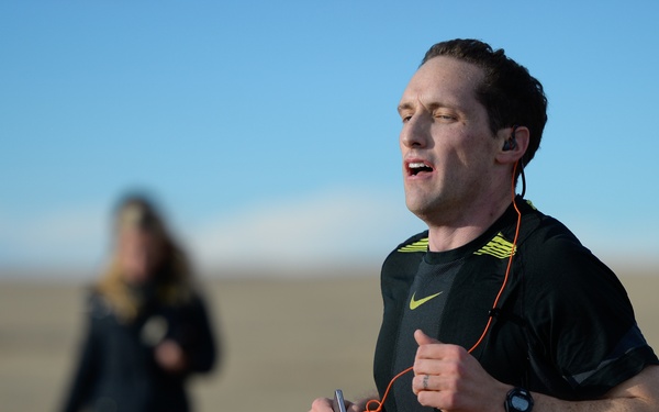 Turkey trotters tuck toward Thanksgiving