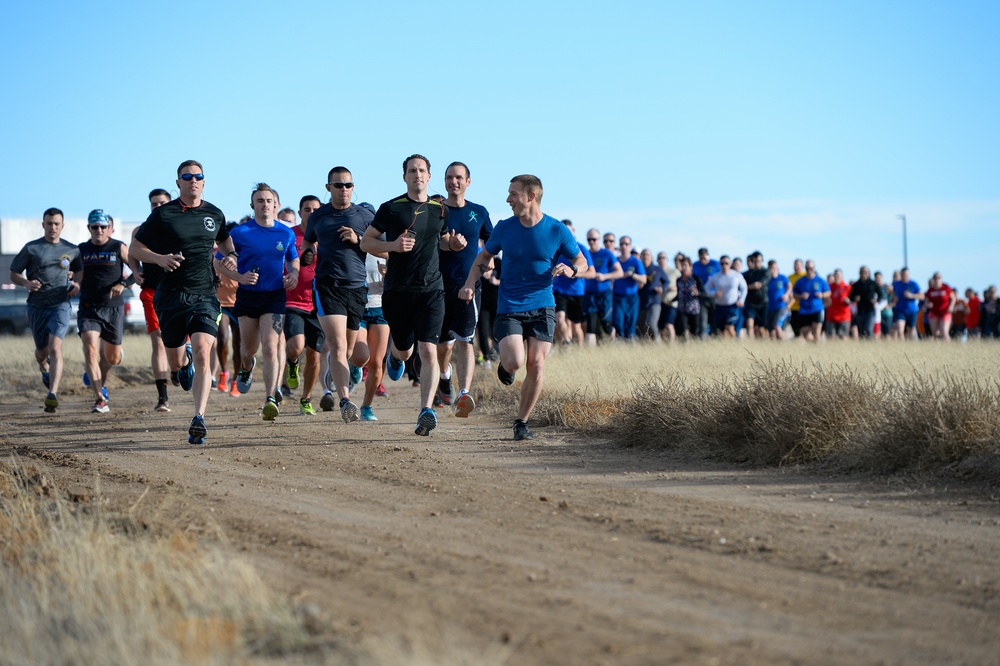 Turkey trotters tuck toward Thanksgiving