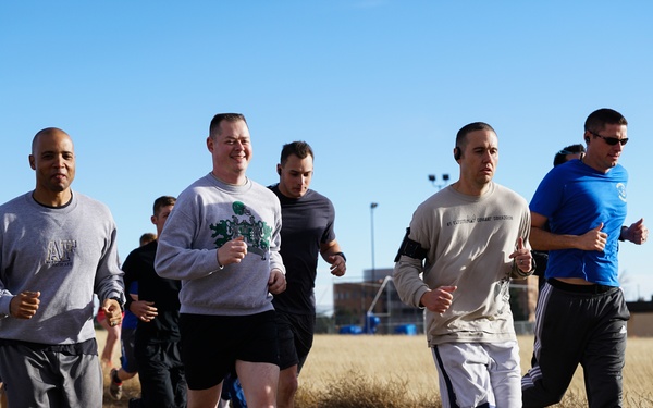 Turkey trotters truck toward Thanksgiving