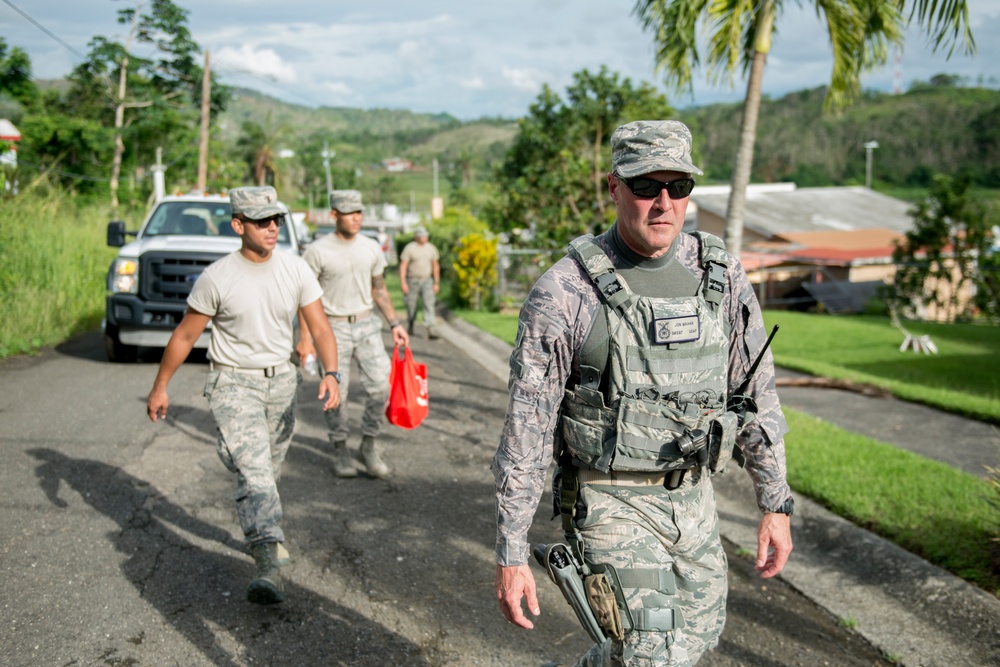 Foundation for Puerto Rico partners with military members to distribute food and water