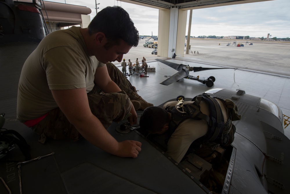 801st SOAMXS ensure Ospreys mission readiness