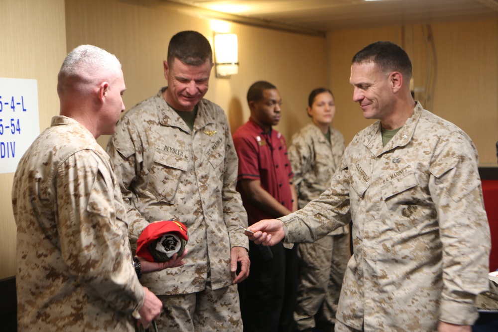 MARCENT Commander visits U.S. Marines, Sailors with 15th MEU, USS America
