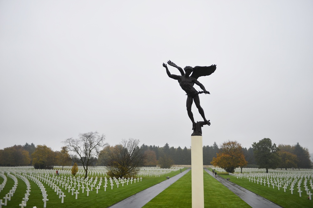 Ramstein Airmen honor U.S. veterans in Belgium