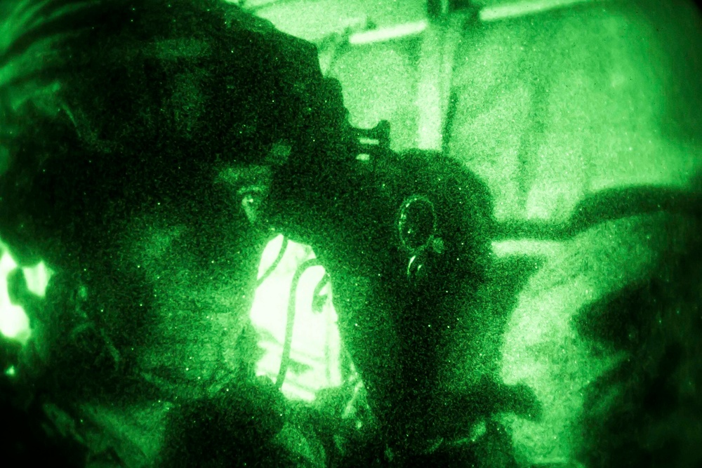 Fox Co. Conducts Mechanized Raid during COMPTUEX
