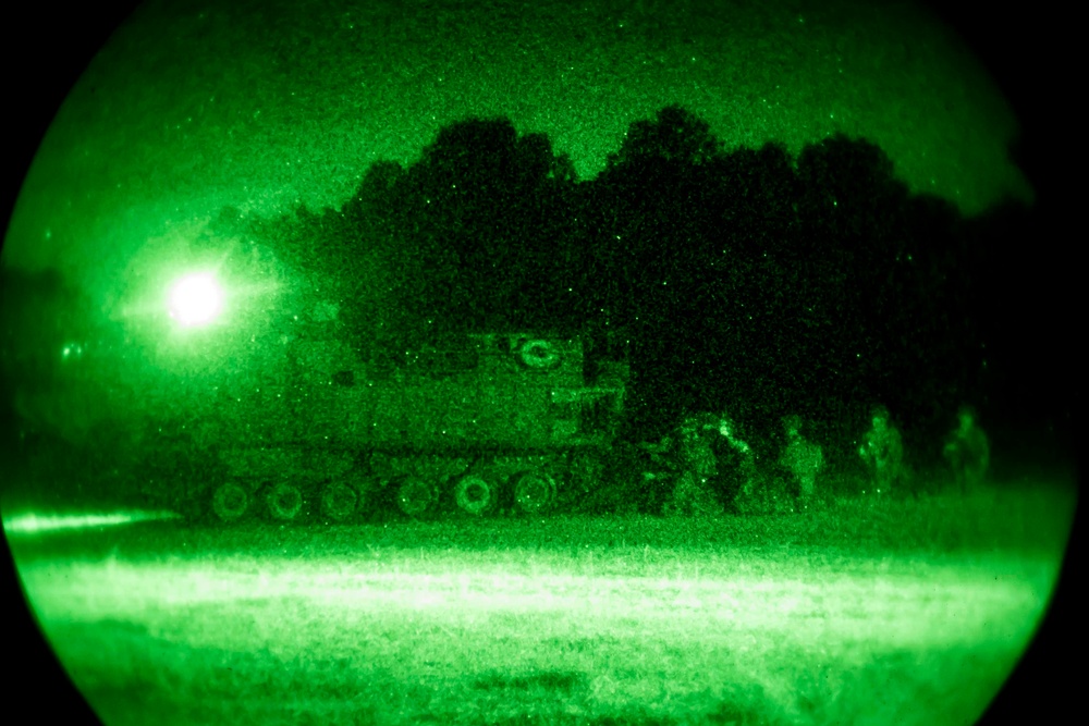 Fox Co. Conducts Mechanized Raid during COMPTUEX