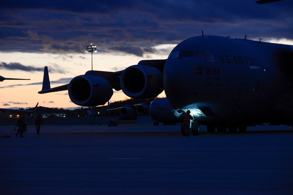 The 105th AW recieves C-17 on loan