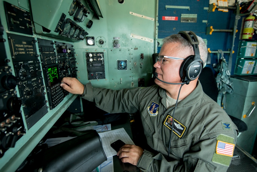 PRANG WC-130H picks up equipment