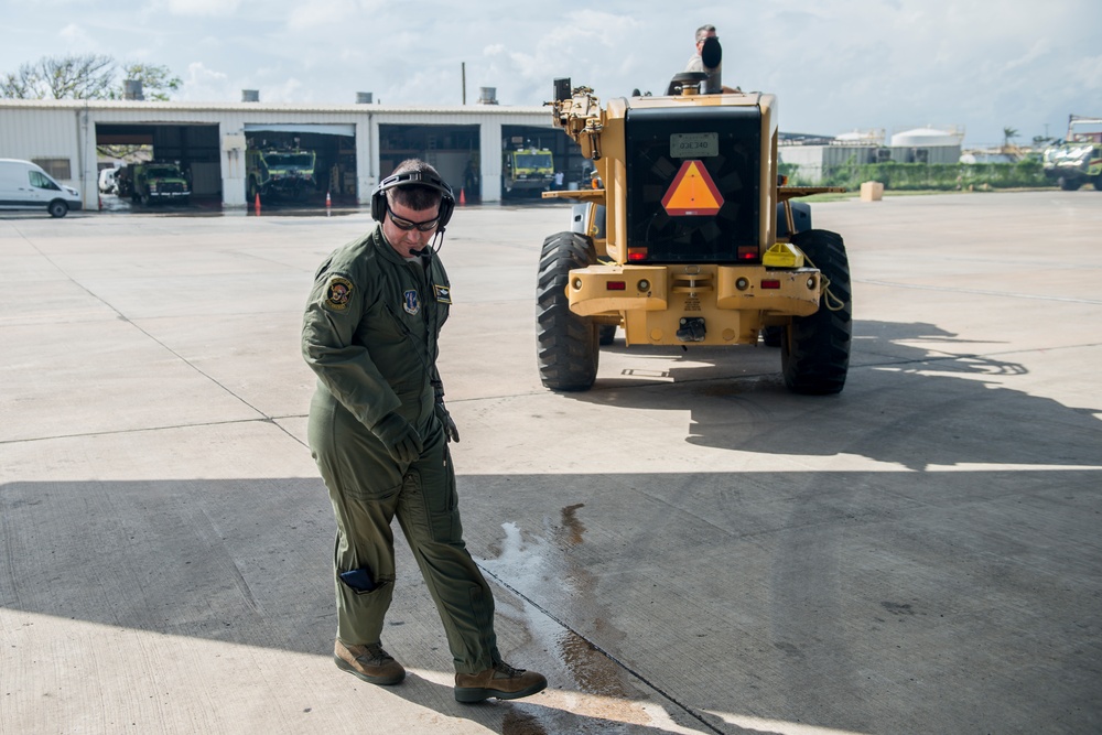 PRANG WC-130H picks up equipment