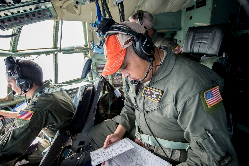 PRANG WC-130H picks up equipment