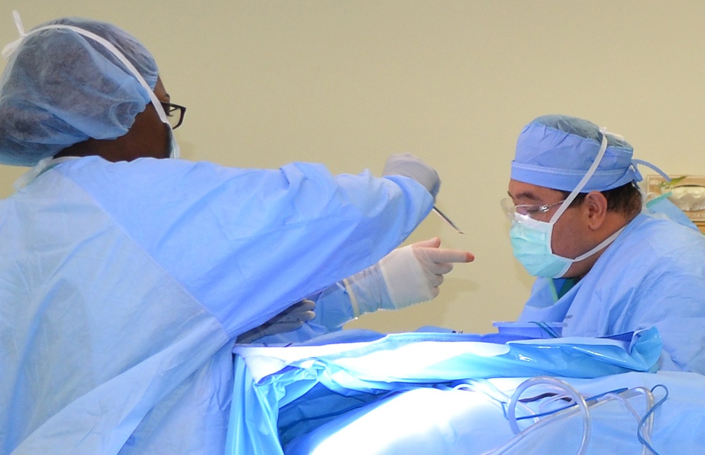 Elective surgeries hone surgical skills, prepare medical team for combat