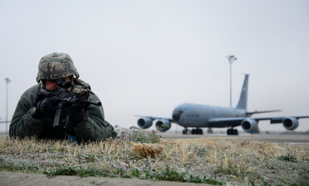 Global Thunder keeps Airmen ready for anything