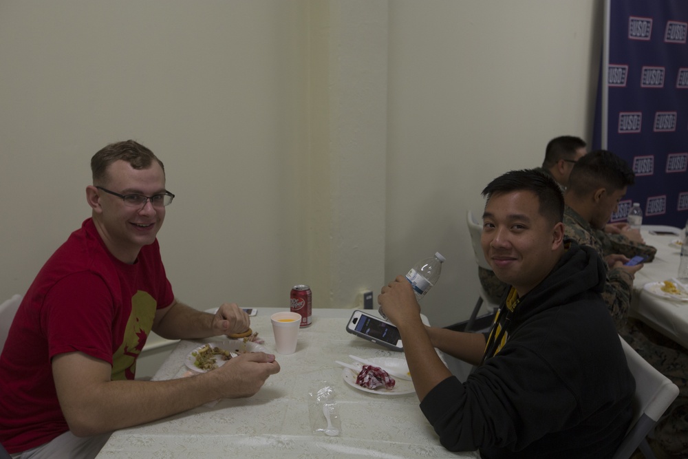 Camp Foster USO bring a taste of home to the military community with a Thanksgiving Dinner