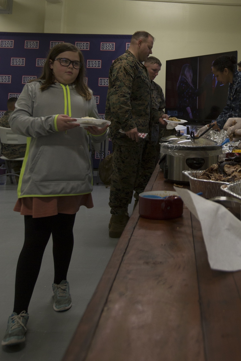 Camp Foster USO bring a taste of home to the military community with a Thanksgiving Dinner