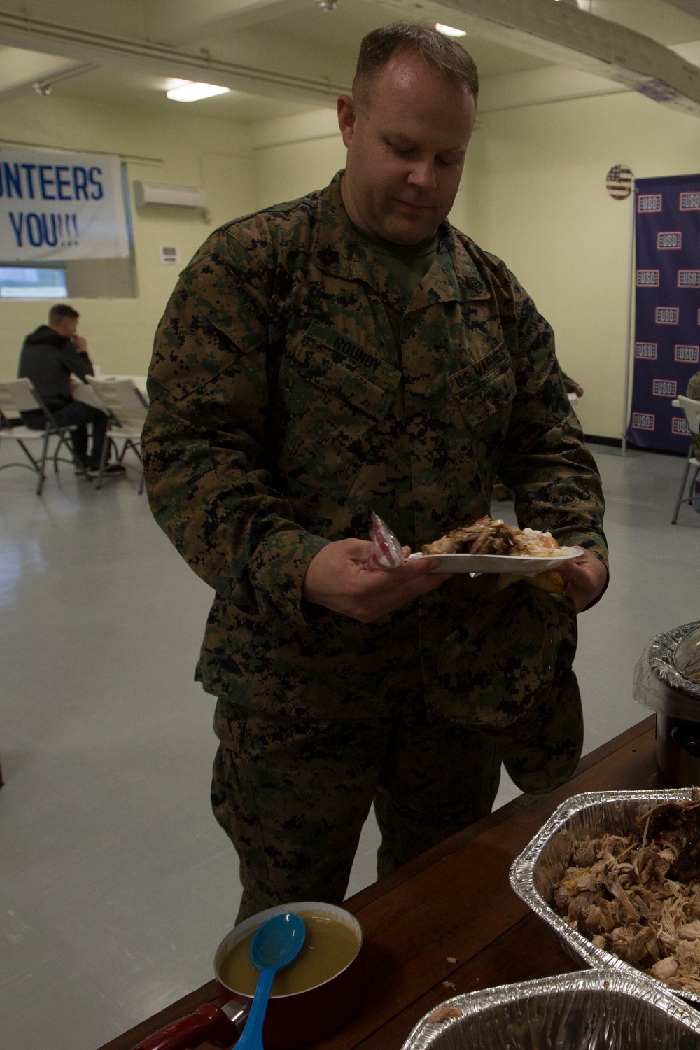 Camp Foster USO bring a taste of home to the military community with a Thanksgiving Dinner