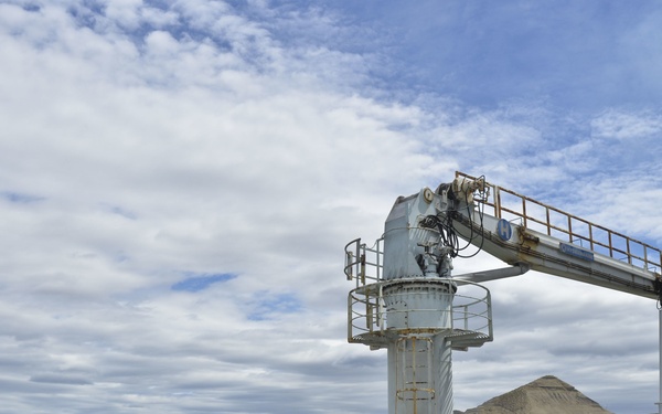 Undersea Rescue Command Loads Equipment to Assist Argentine Submarine