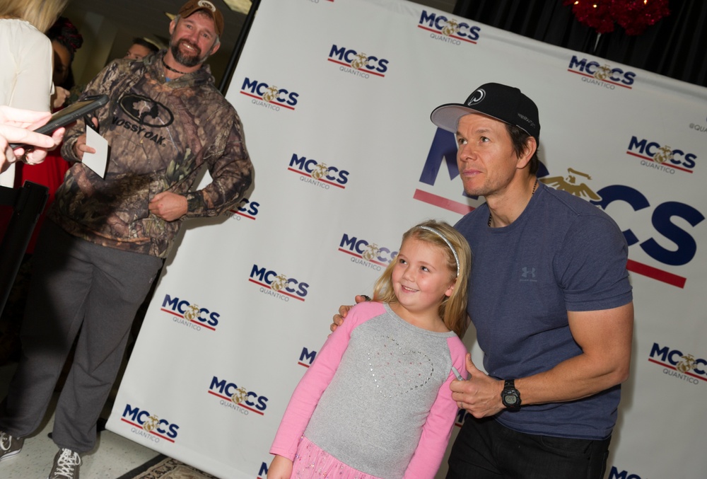 DVIDS Images MCCS MEET AND GREET WITH MARK WAHLBERG [Image 19 of 34]