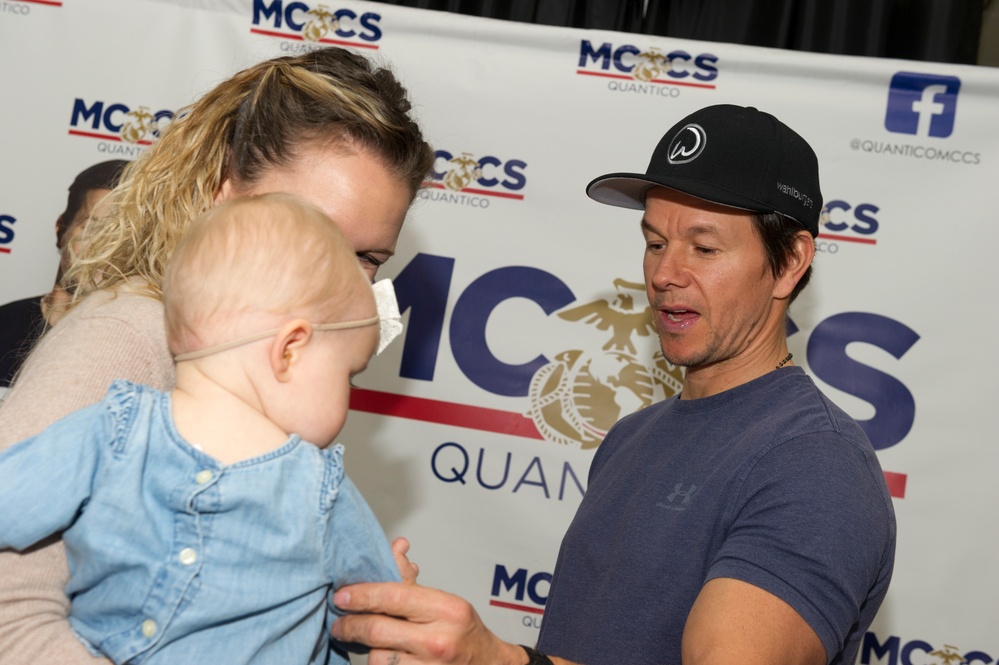 DVIDS Images MCCS MEET AND GREET WITH MARK WAHLBERG [Image 27 of 34]