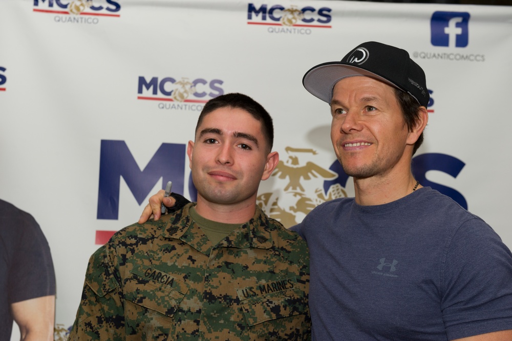 DVIDS Images MCCS MEET AND GREET WITH MARK WAHLBERG [Image 31 of 34]