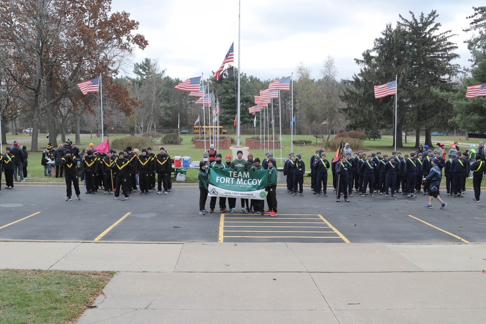 Fort McCoy personnel support Veterans Day 5k, bringing together military, community members