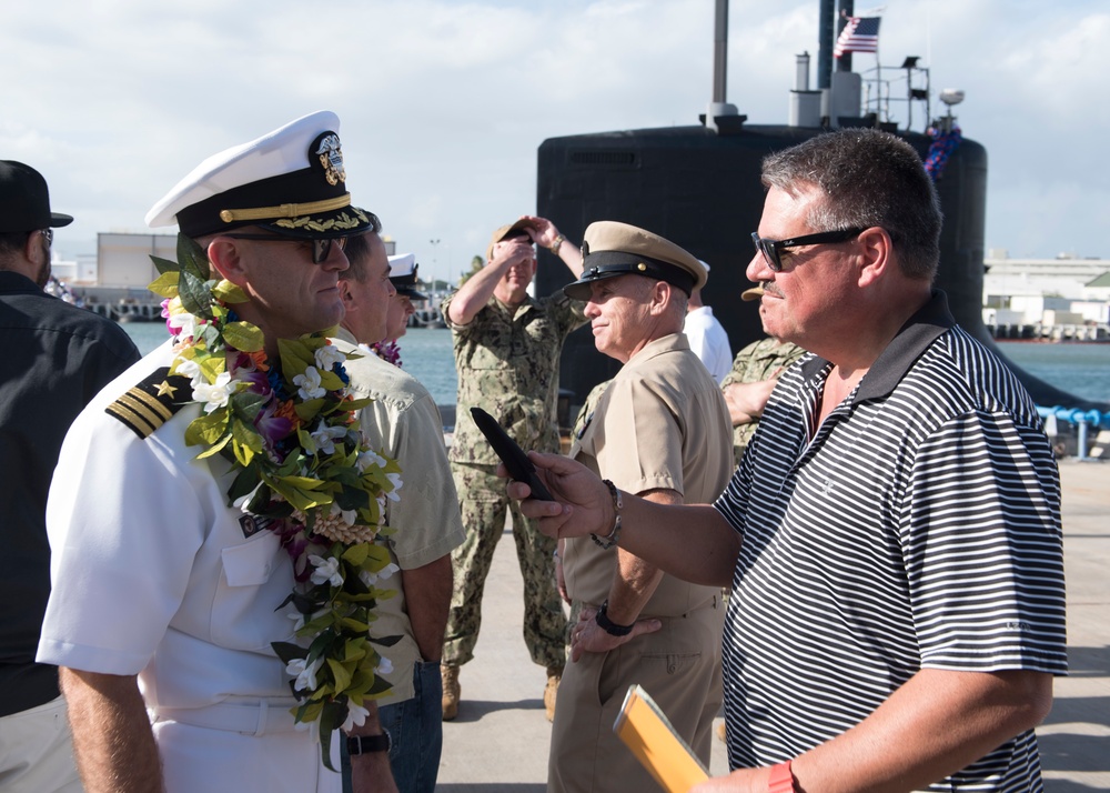 USS Illinois Arrives in Pearl Harbor
