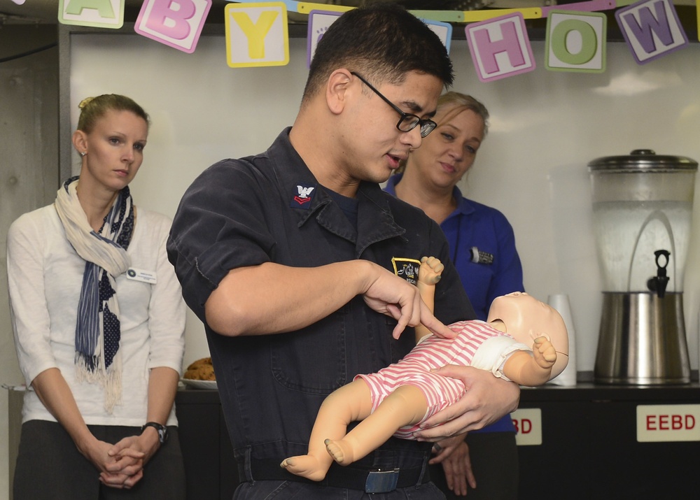 Nimitz Sailor Teaches CPR