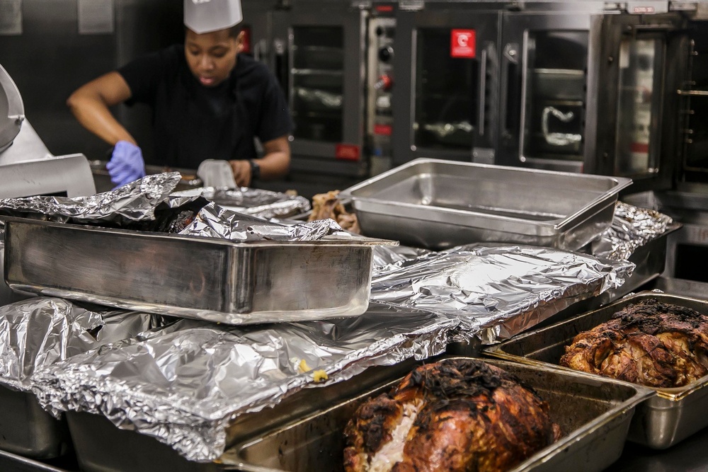 Navy-Marine Corps Team Celebrates Thanksgiving Aboard USS Oak Hill