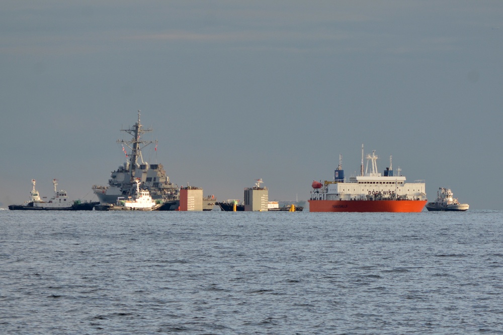 USS Fitzgerald Heavy Lift Operation