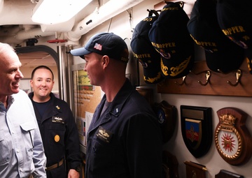 SECNAV visits Deployed Hopper Crew on Thanksgiving