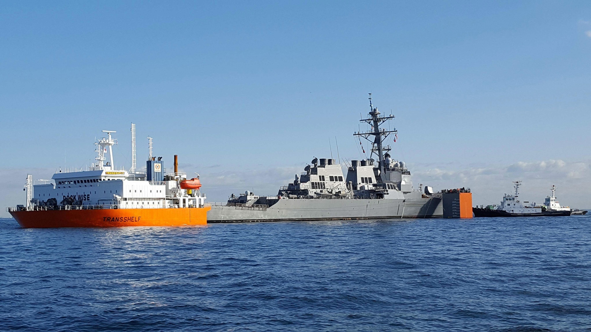 DVIDS - Images - USS Fitzgerald Heavy Lift Operation [Image