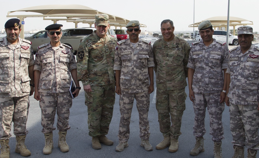 ARCENT commander meets with Qatari Emiri Land Forces commander