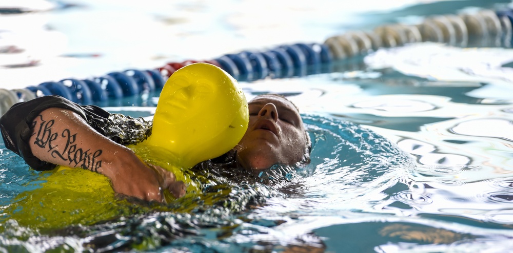 US Soldiers, French marines dive into French Commando Course prequalification assessment