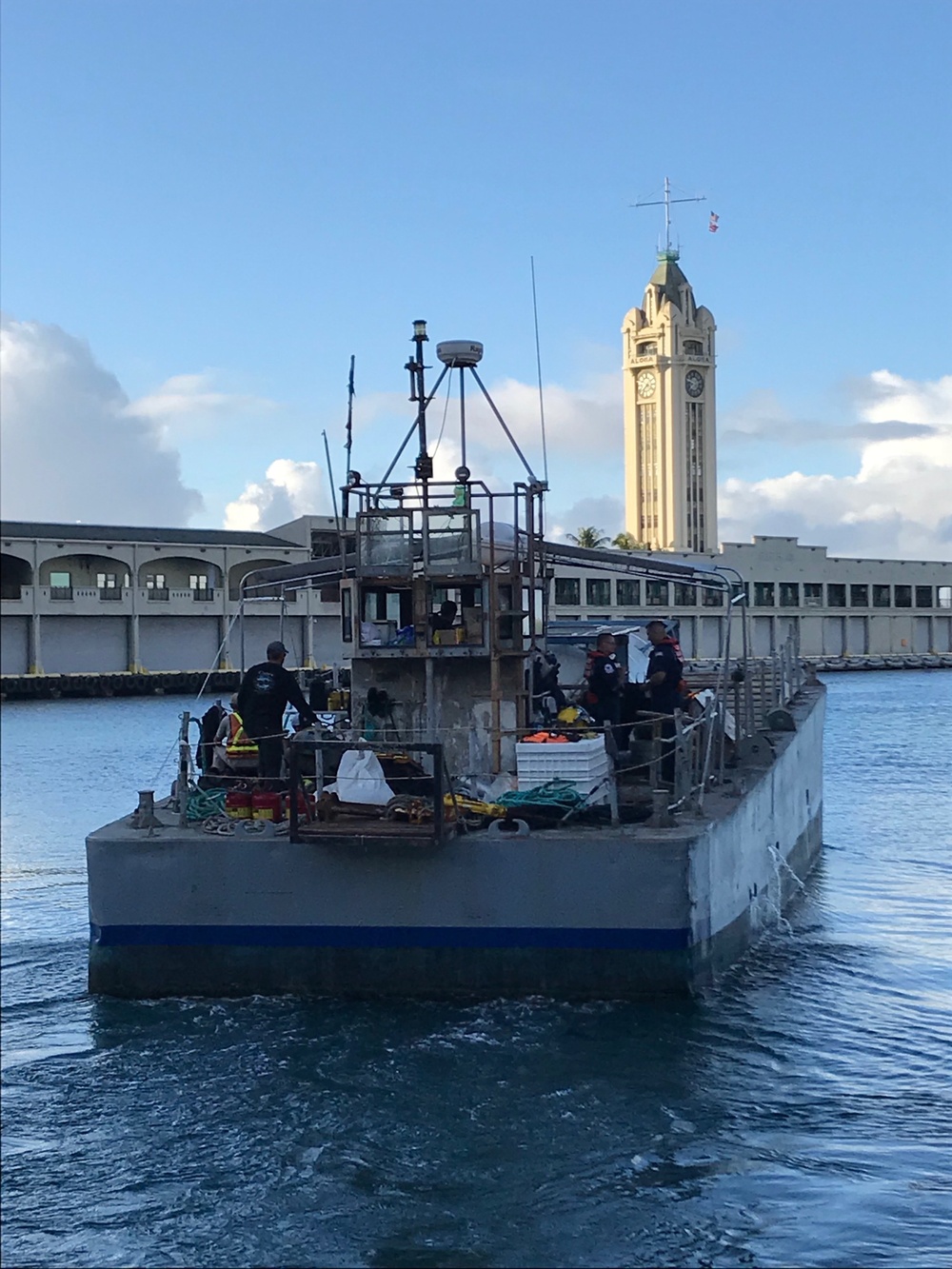 Salvors set out from Honolulu to Pacific Paradise