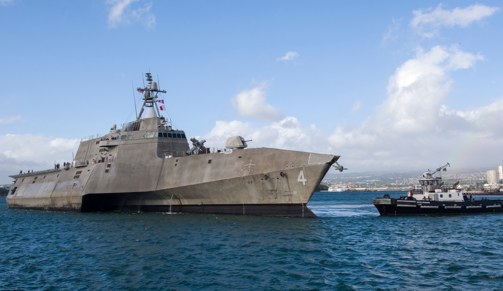 USS Coronado arrives in Pearl Harbor