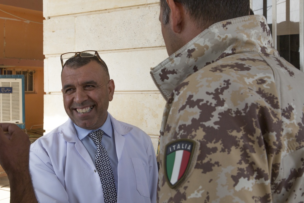 Italian army civil affairs assessment in Wana, Iraq