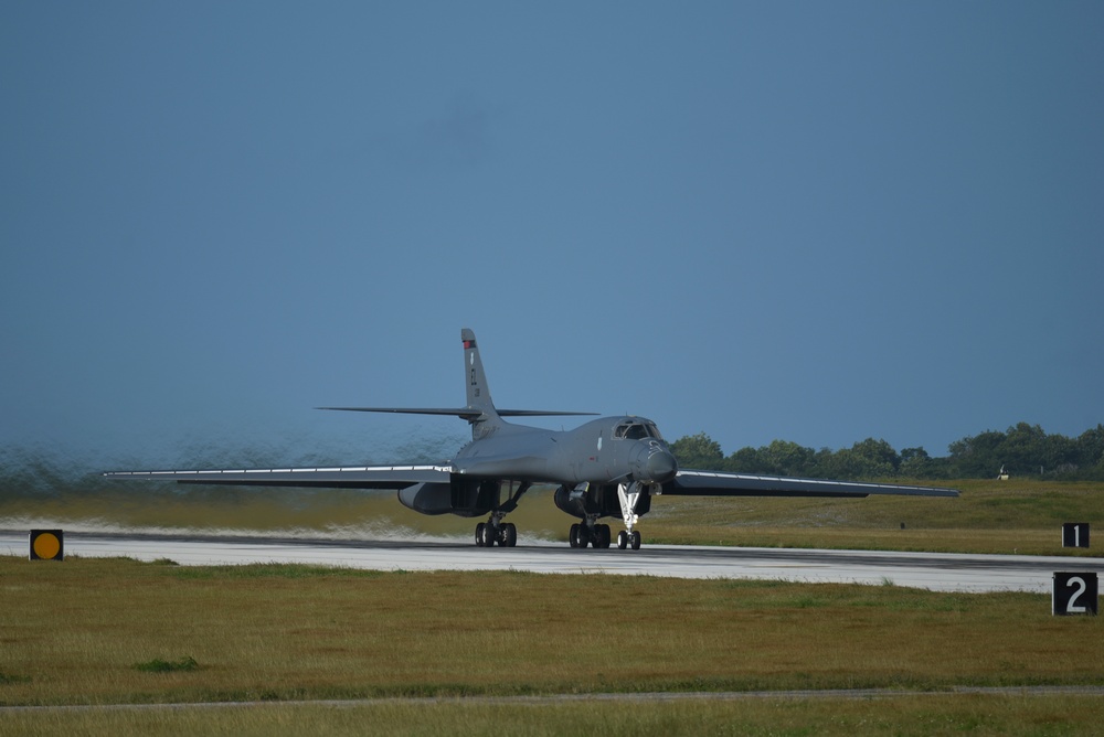 U.S. bombers conduct bilateral training with Royal Australian Air Force in conjunction with Lightning Focus exercise