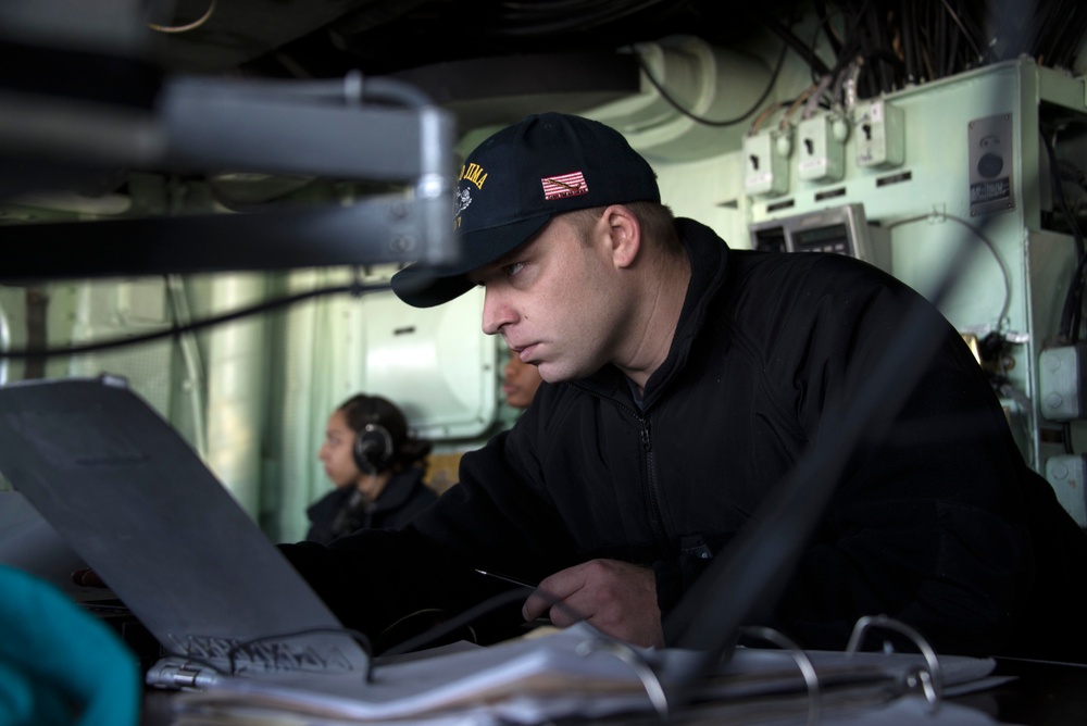 USS Iwo Jima (LHD 7) conducts COMPTUEX