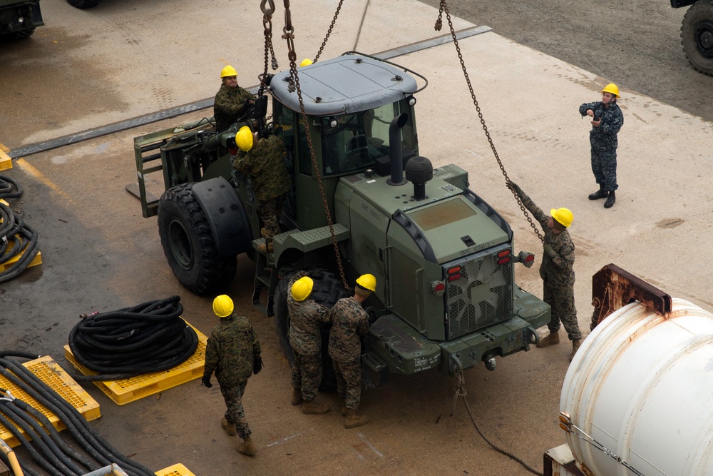 2nd TSB conducts Type Course Amphibious Training